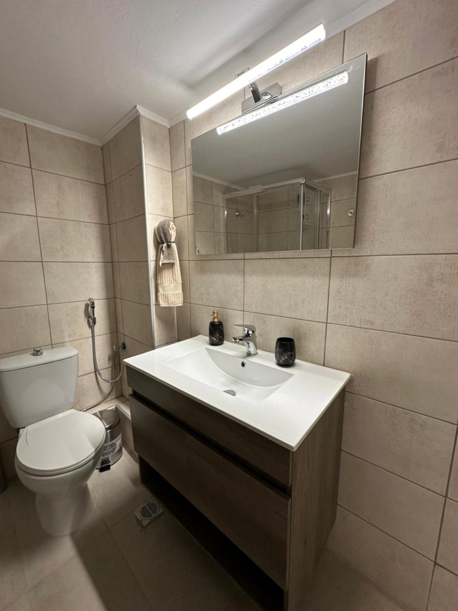 פיראוס Lux Apartment Next To The Sea מראה חיצוני תמונה